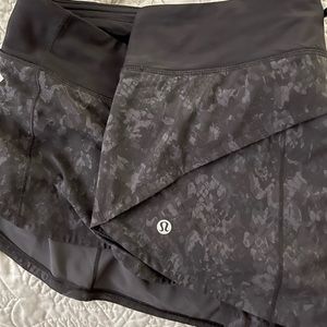 Lululemon speed up shorts 2.5”